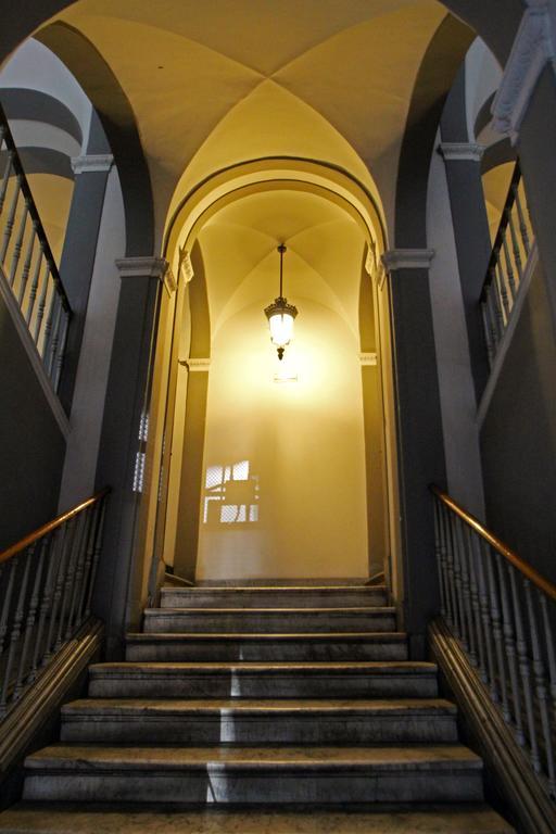 Casa Dante - Historic Apartment In The Perfect Naples Location Экстерьер фото